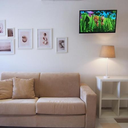 Le Rose Beach & Suites Appartamenti Fronte Mare A Villarosa Martinsicuro Buitenkant foto