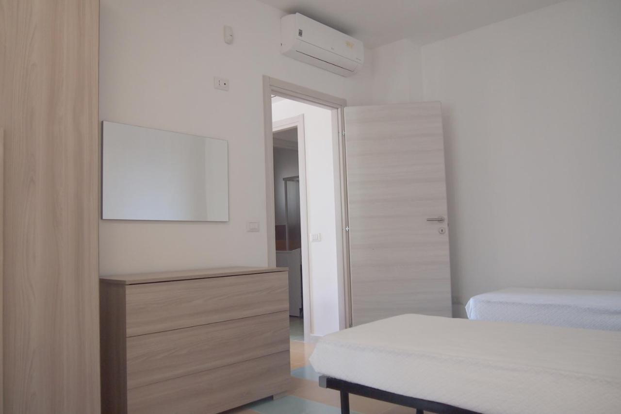 Le Rose Beach & Suites Appartamenti Fronte Mare A Villarosa Martinsicuro Buitenkant foto