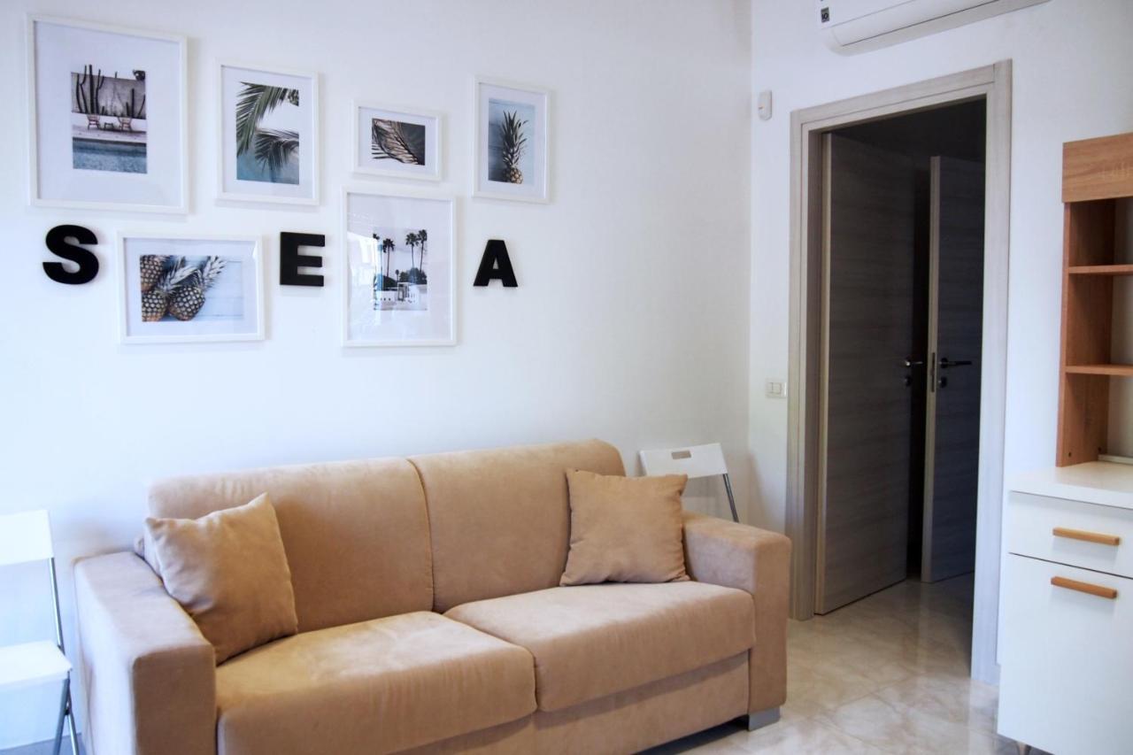 Le Rose Beach & Suites Appartamenti Fronte Mare A Villarosa Martinsicuro Buitenkant foto