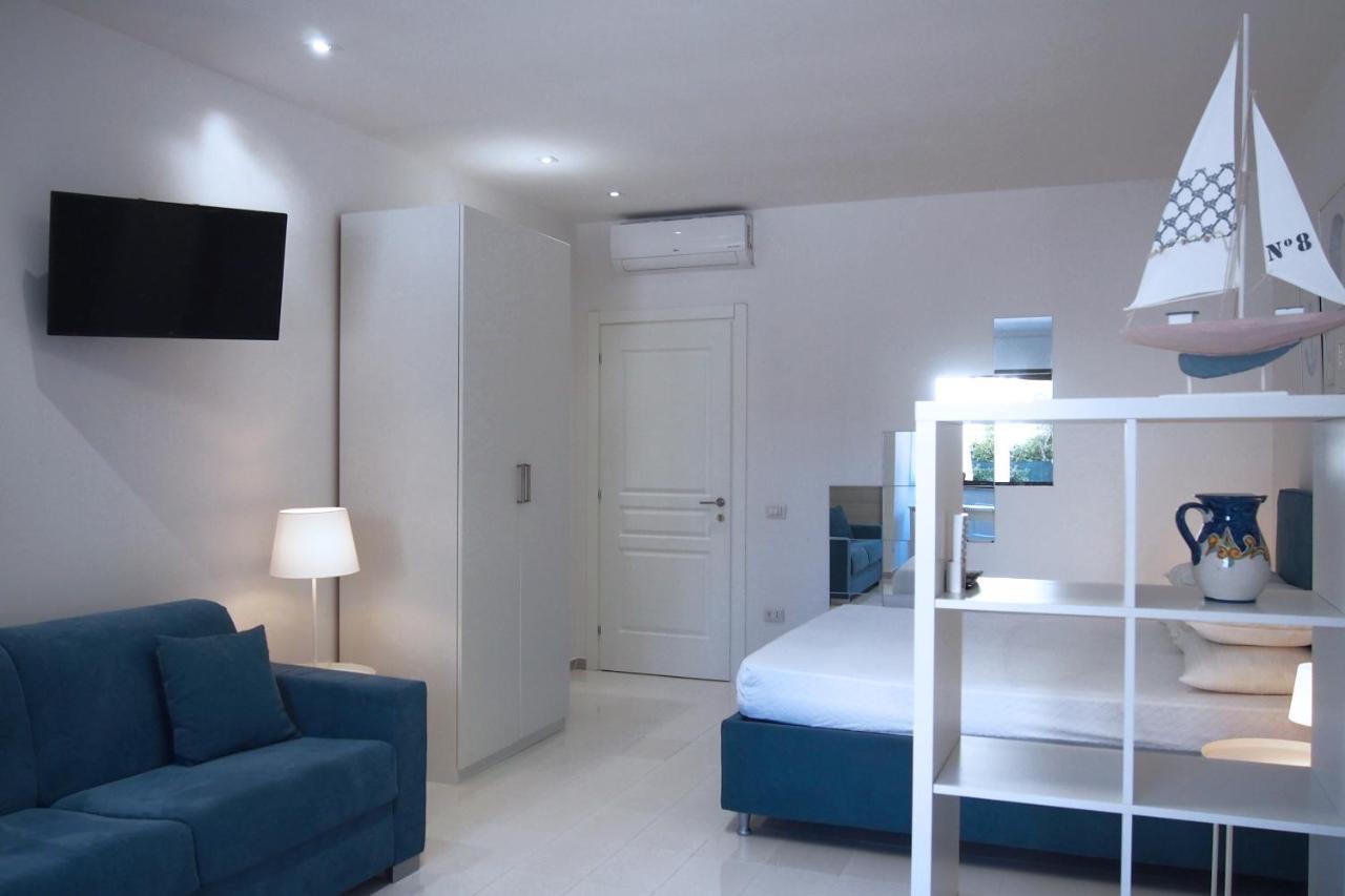 Le Rose Beach & Suites Appartamenti Fronte Mare A Villarosa Martinsicuro Buitenkant foto